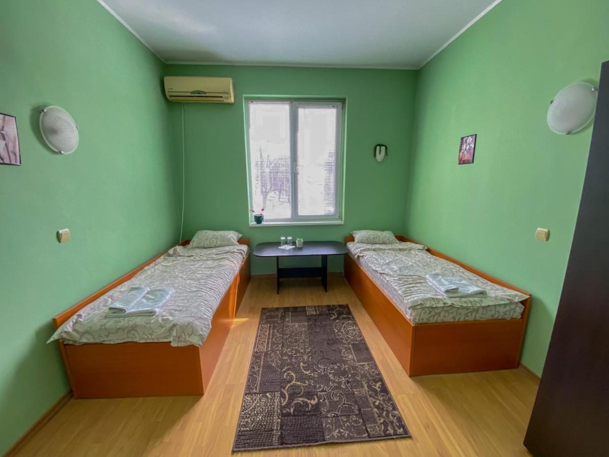 Пансион - Димитър Хадживасилев Svishtov Exterior foto
